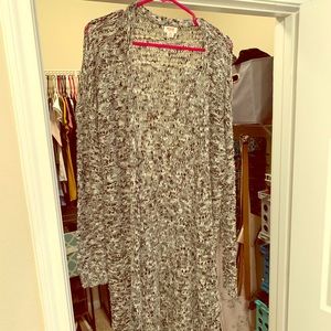 Oversized gray/black long sweater size L 😍